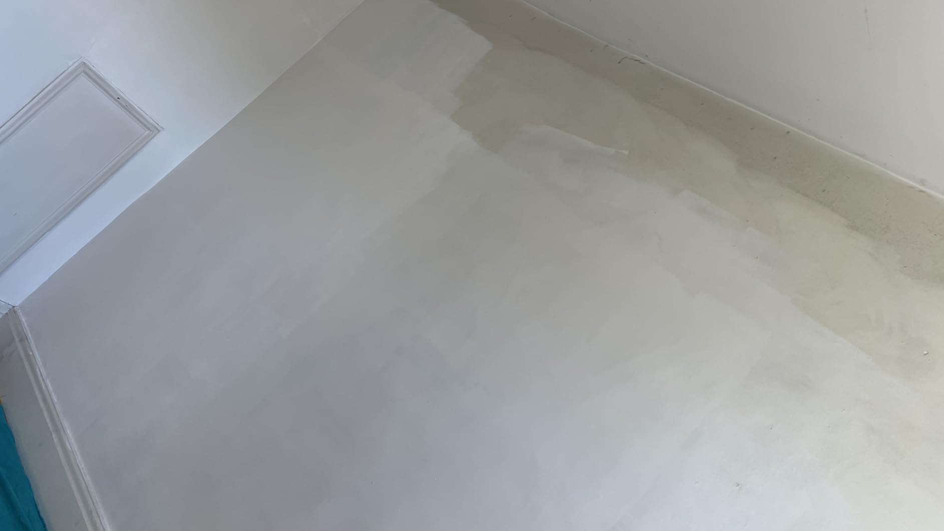 White Paint for Wall 32 Oz Covers 80-86 sq.ft Water-Based Ceiling Paint with Roller Kit Perfect for Walls Ceilings More Interior Exterior No Sanding Quick Drying Low Odor White customer photo 1