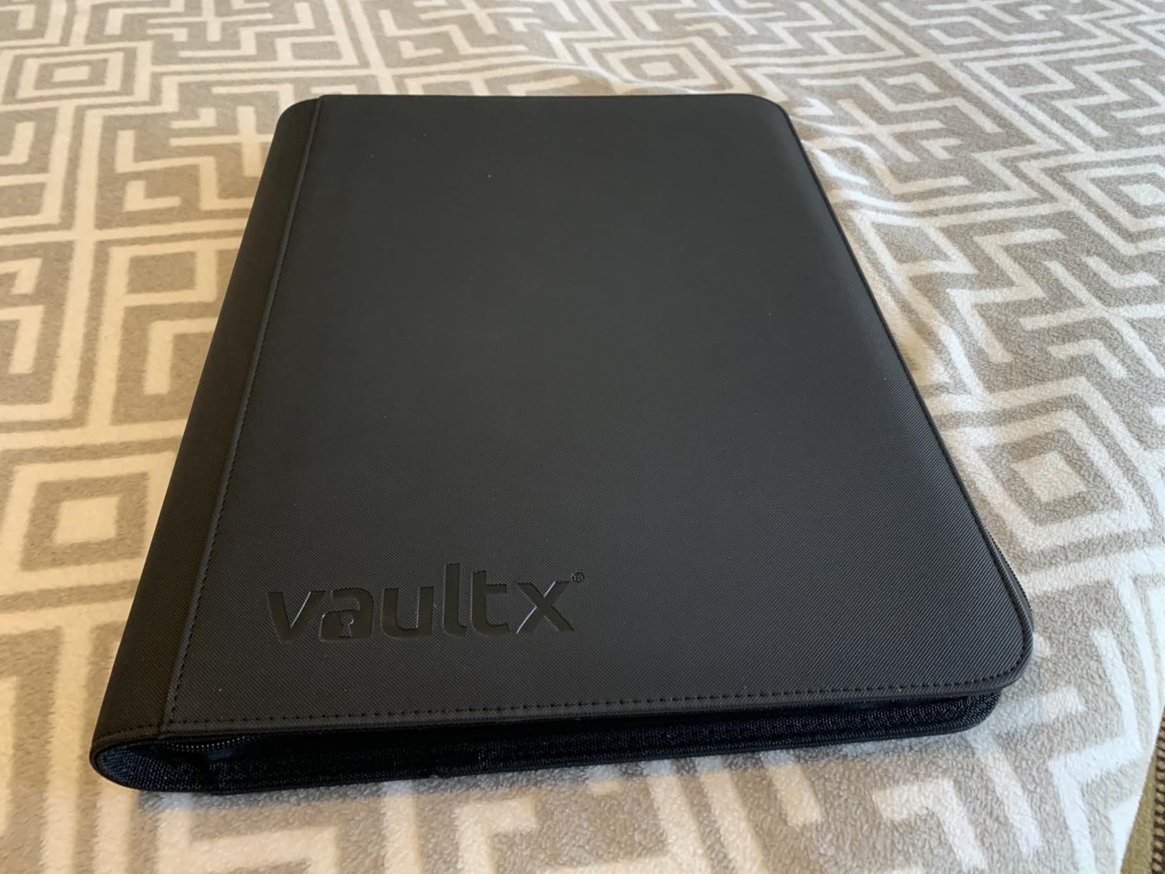 Vault X 16 Pocket XXL Trading Card Zip Binder, 1088 Cards, Premium Exo-Tec Album Material, 34 Side-Loading Pages (Black) customer photo 2