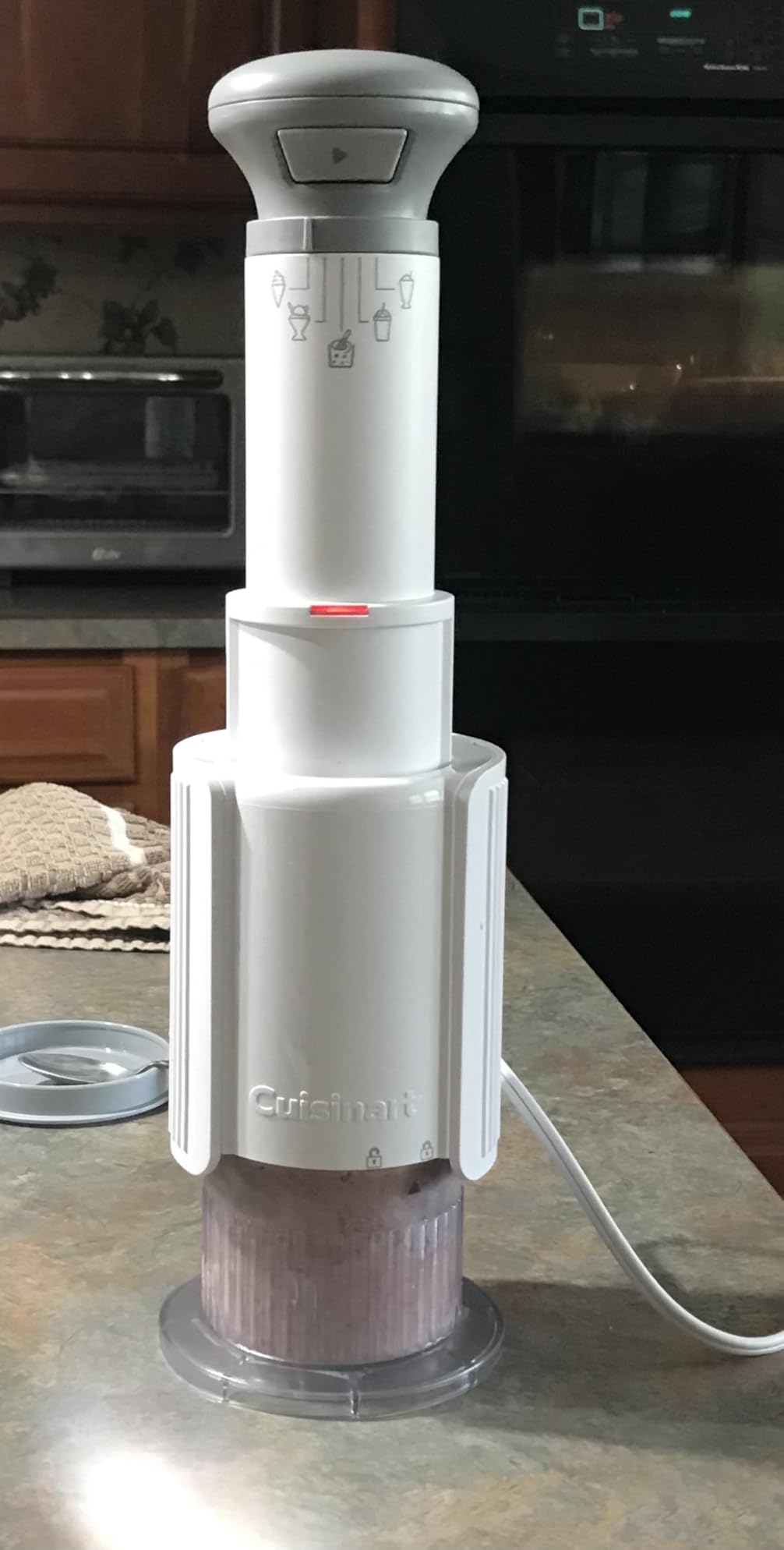 Cuisinart FastFreeze 5-in-1 Ice Cream Maker, Milkshakes, Slushies, Sorbets and Mix-Ins, Freeze Wand, Two 0.5-Pint Mixing Cups with Lids, Easy to Clean, ICE-FD10 customer photo 2