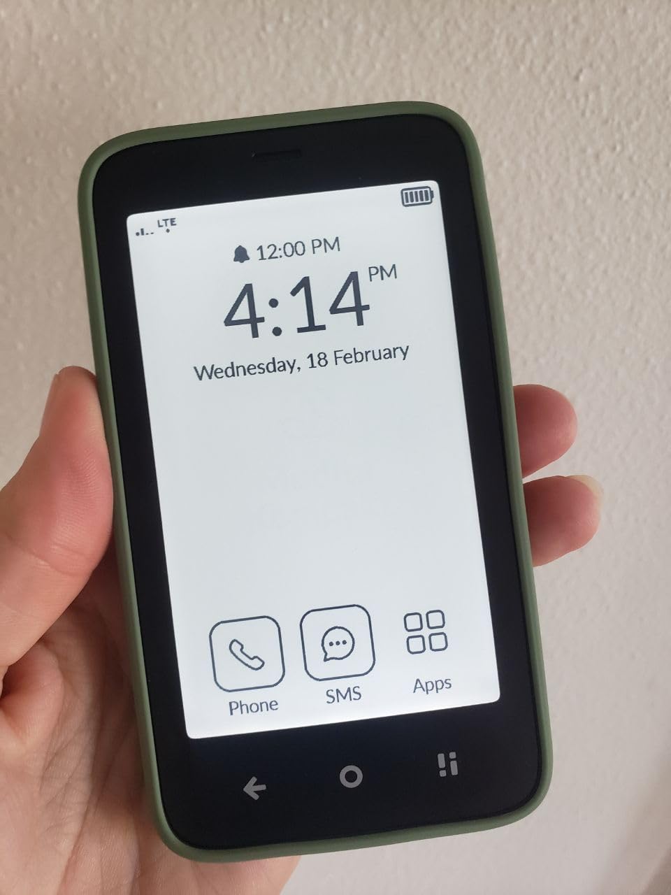 mudita Kompakt Minimalist Dumb Phone with E Ink Display - Unlocked Cell Phone for Focus, Privacy & Distraction-Free Living, Long Battery Life, Bluetooth, Easy to Use - Charcoal Black customer photo 2