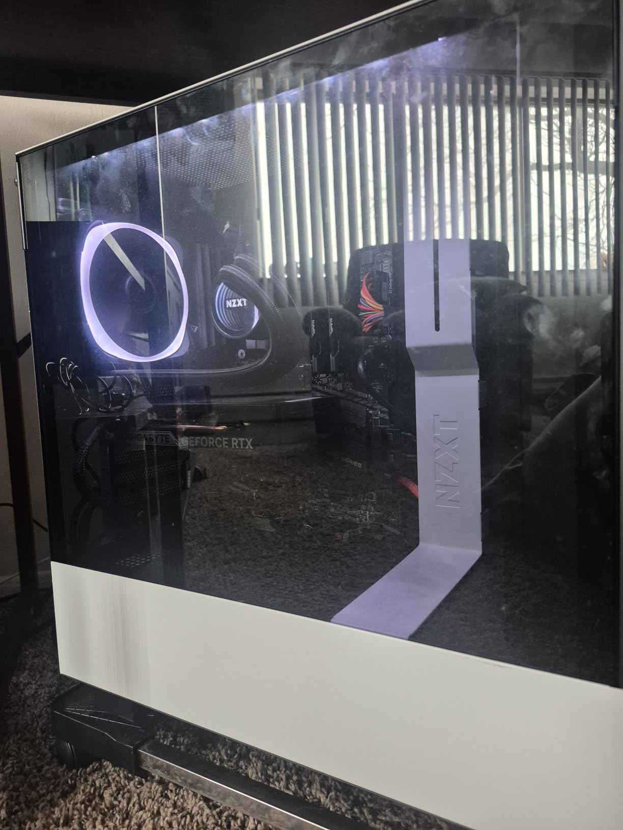 GIGABYTE GeForce RTX 5050 WINDFORCE OC 8G Graphics Card (8GB 128-bit GDDR6, PCIe 5.0, WINDFORCE Cooling System) customer photo 2