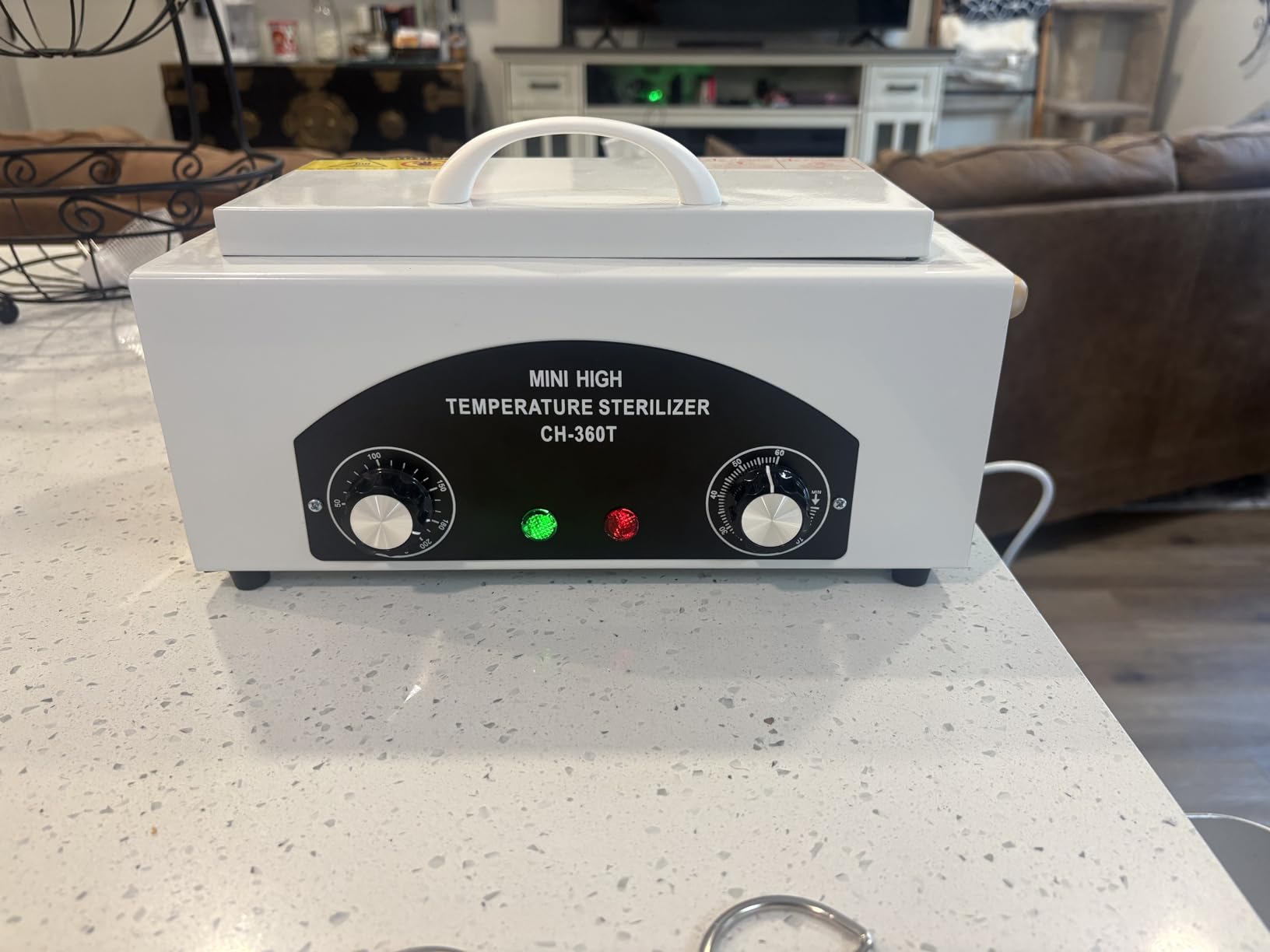High Temperature Sterilizer Autoclave Machine, 110V 300W 1.5L Metal Tool Cleaner Machine, Nail Tool Sterilizer with Timer for Beauty Hair Nail Metal Tools customer photo 1