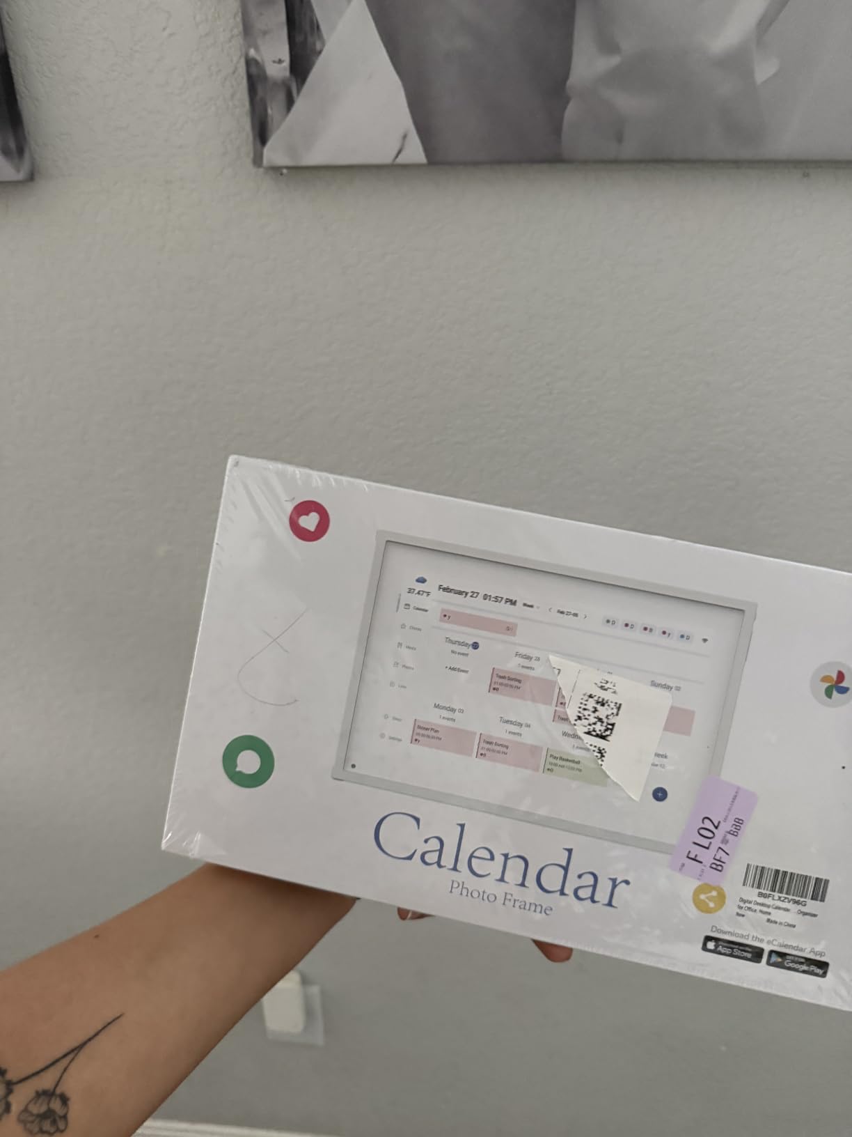 Digital Calendar, 10.1 Inch Smart Electronic Desk Calendar & Chore Chart, Touchscreen Interactive Display for Family Schedules with Meal Planner & Picture Frame & Lists customer photo 1