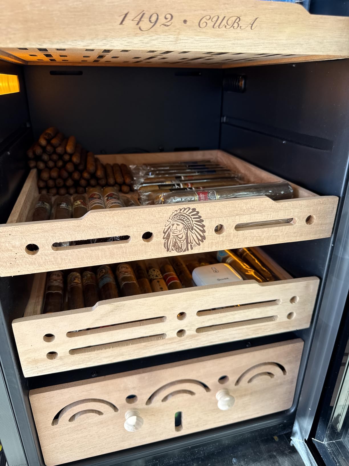 Electric Cigar Humidor, 105L Cabinet up to 900 Cigars with Thermostatic & Humidistatic Control, 4 Cedar Wood Trays, LED Screen Fingerprint Safety Lock for Lounge/Home Use Cooling Fridge customer photo 1