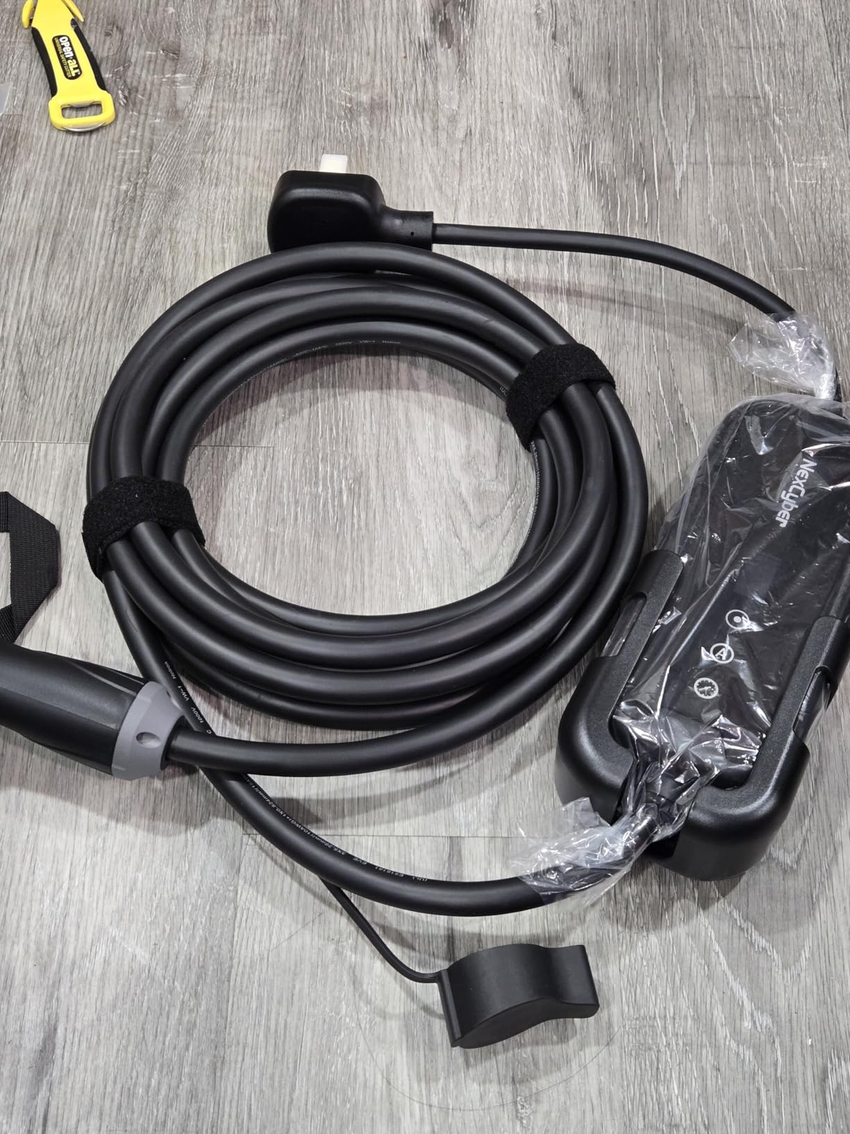 Level 2 EV Charger 32Amp with WiFi APP/Plug-Play, 240V NEMA 14-50P Plug, 25FT Cable with ETL Certified, Portable Electric Vehicle Charging Stations EVSE J1772 Connector customer photo 1