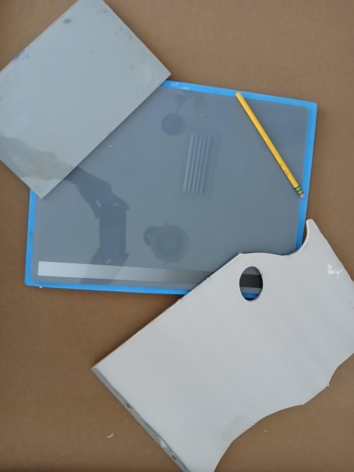 12x16 Inch Tempered Glass Palette for Oil & Acrylic Painting, Neutral Grey with Built-in Value Scale, Water Washable Easy-Clean Surface customer photo 1