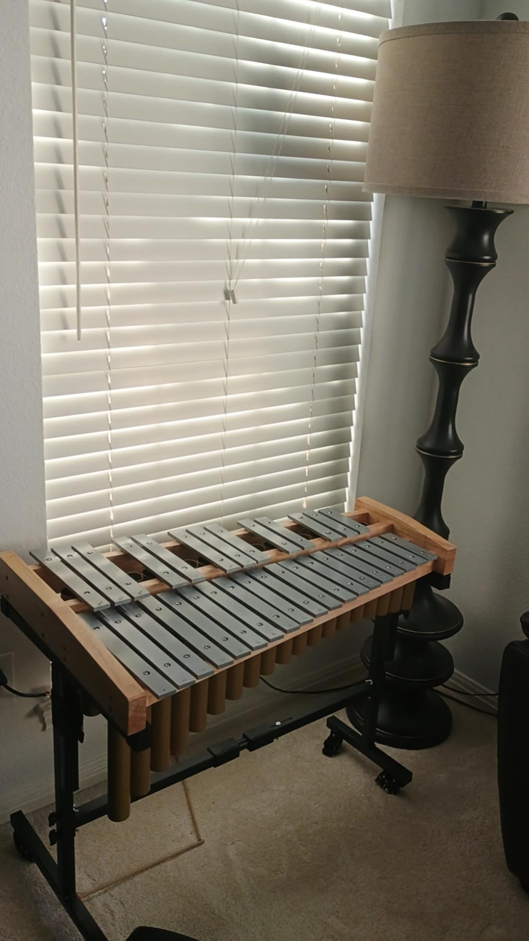 Giantex 32 Note Glockenspiel Marimba with Adjustable Stand & Wheels, Metal Xylophone Percussion Instrument with Aluminum Bars, Resonator Tubes & Mallets customer photo 1