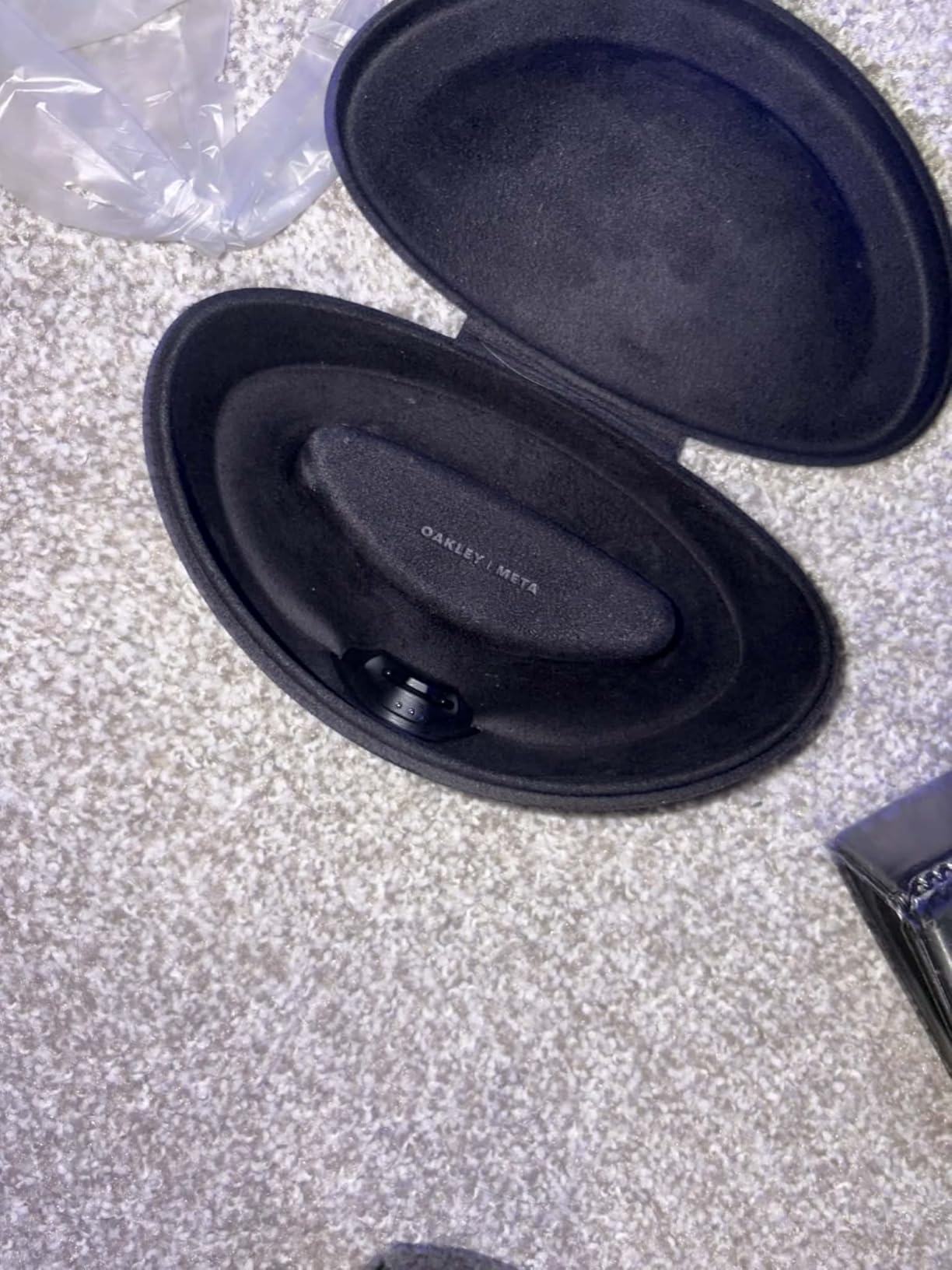 Oakley Meta Vanguard - with Meta AI, Audio, Photo, Video Compatibility - Black, Prizm Black Lens customer photo 1