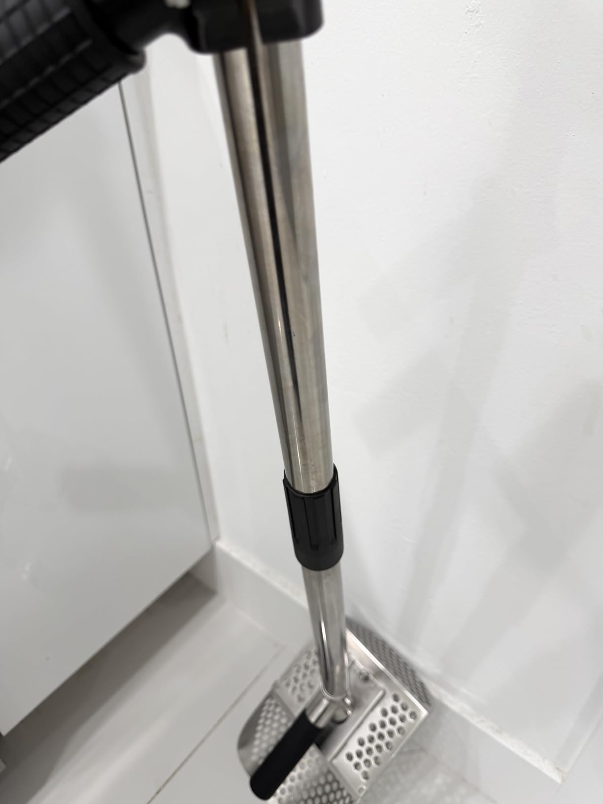 Sand Scoop for Metal Detecting, Metal Detector Sand Shovel Accessories for Beach, Stainless Steel Sand Sifter Digging Tool, Long Handle Fast Sand Sifting Flea Rake (45