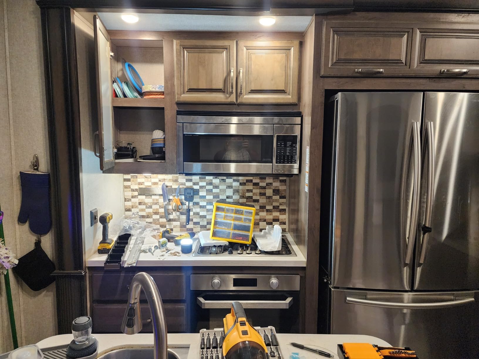 Sharp R1874T 1.1 cu. ft. 850W Stainless Steel Over-the-Range Convection Microwave Oven customer photo 1