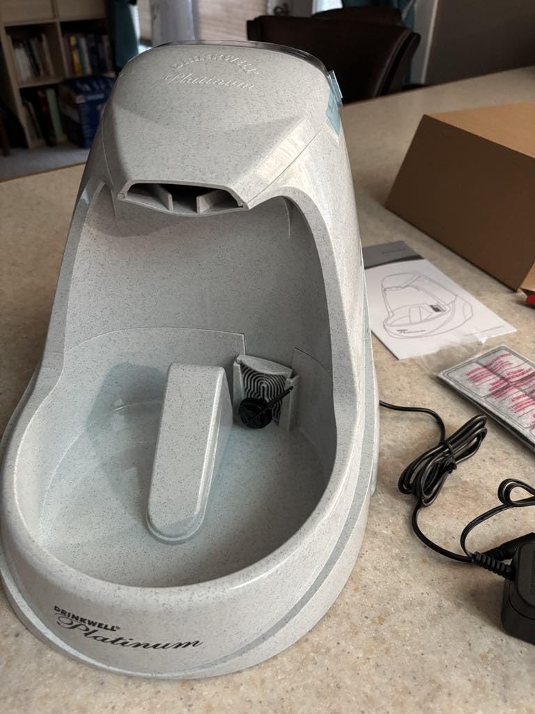 PetSafe Drinkwell Platinum Dog and Cat Water Fountain, Automatic Drinking Fountain for Pets, 168 Ounce, Grey customer photo 2