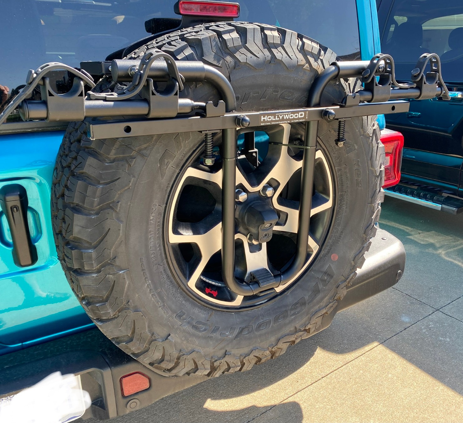 Hollywood Racks SR1 Spare Tire Bike Rack for Car for 2 Bikes, Up to 35 Lbs Each customer photo 1