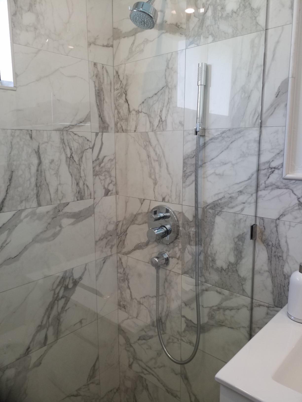 hansgrohe Ecostat Modern Thermostatic Shower Valve Trim with Temperature Control and Diverter in Chrome, 04231000 customer photo 2