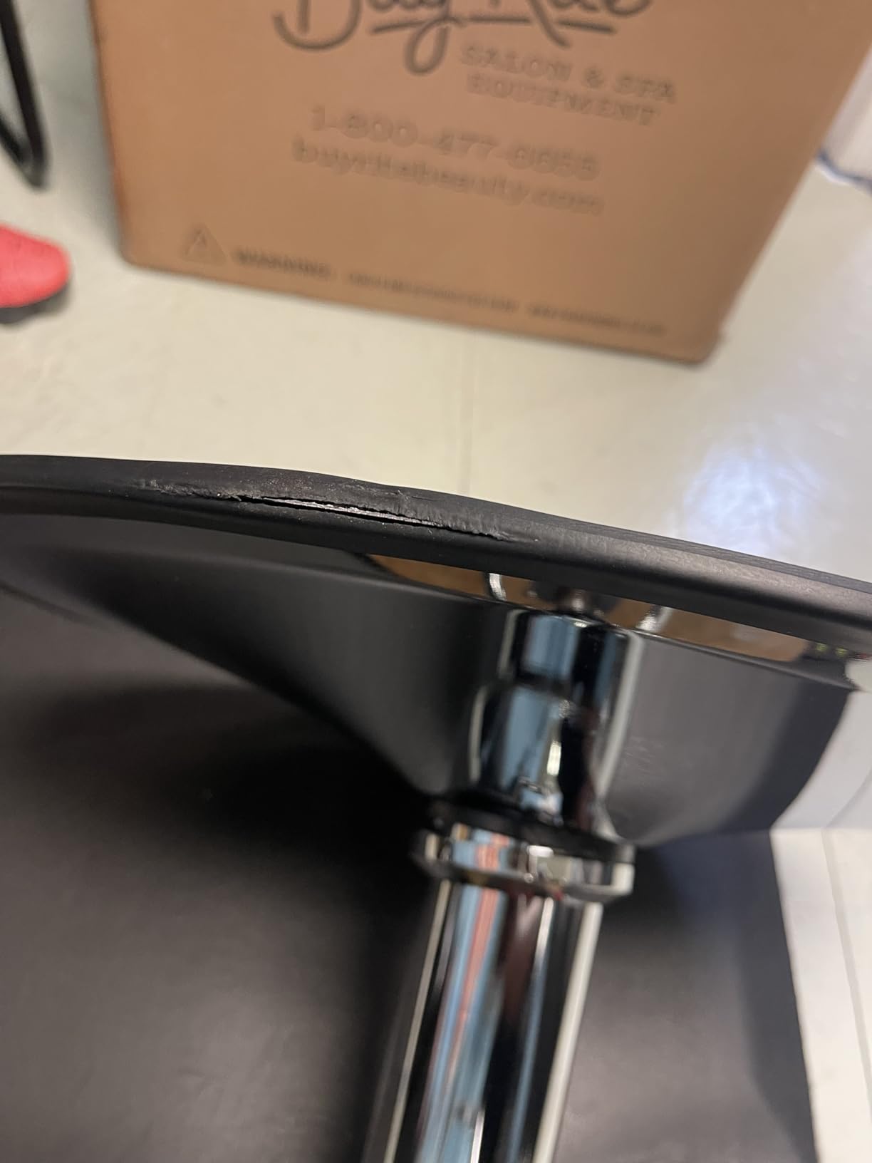 Buy-Rite Chris Styling Chair, Extra-Wide Black Salon Seat with 360° Swivel, Adjustable Height, Chrome Base, Durable Frame & Footrest, SY-1801 customer photo 2