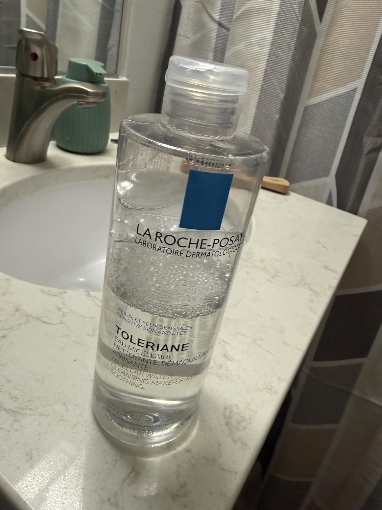 La Roche-Posay Micellar Cleansing Water for Sensitive Skin, Micellar Water Makeup Remover, Cleanses and Hydrates Skin, Gentle Face Toner, Oil Free customer photo 1
