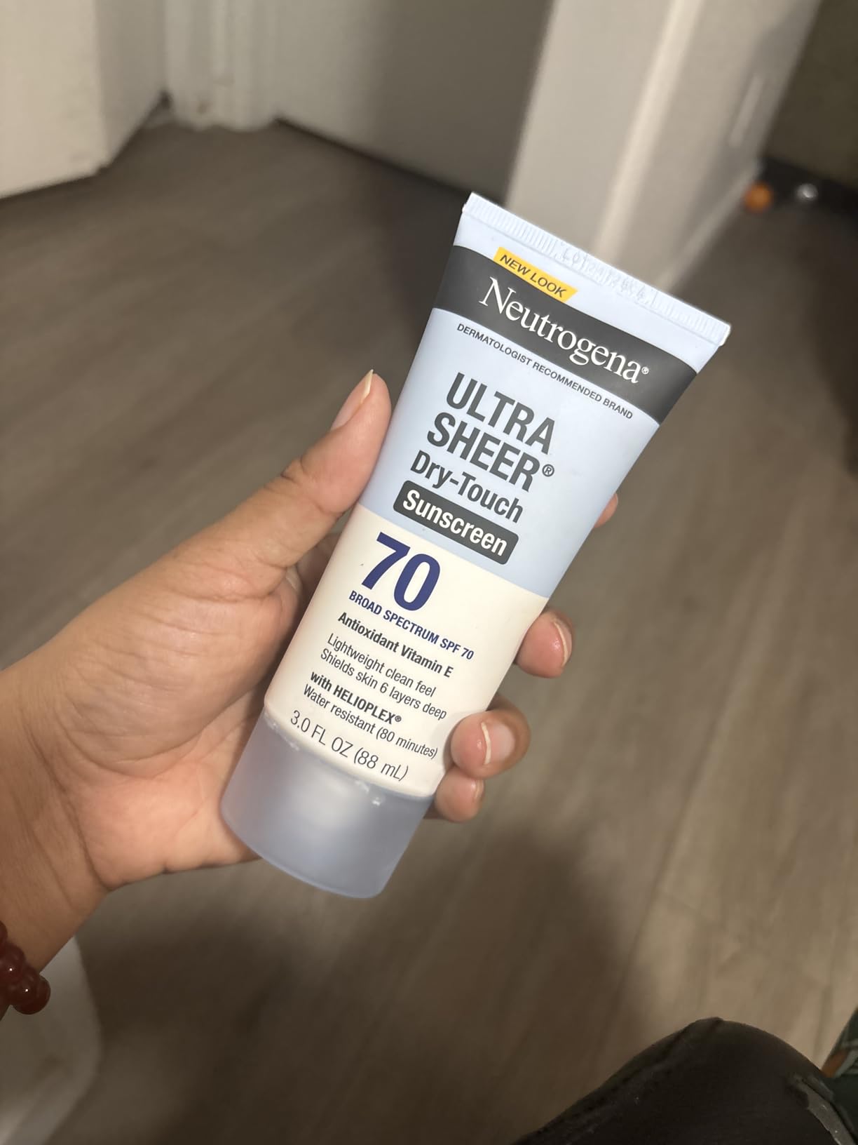 Neutrogena Ultra Sheer Dry Touch Sunscreen Lotion SPF 70 Broad Spectrum UVA UVB Protection Lightweight Water Resistant up to 80 Minutes customer photo 1