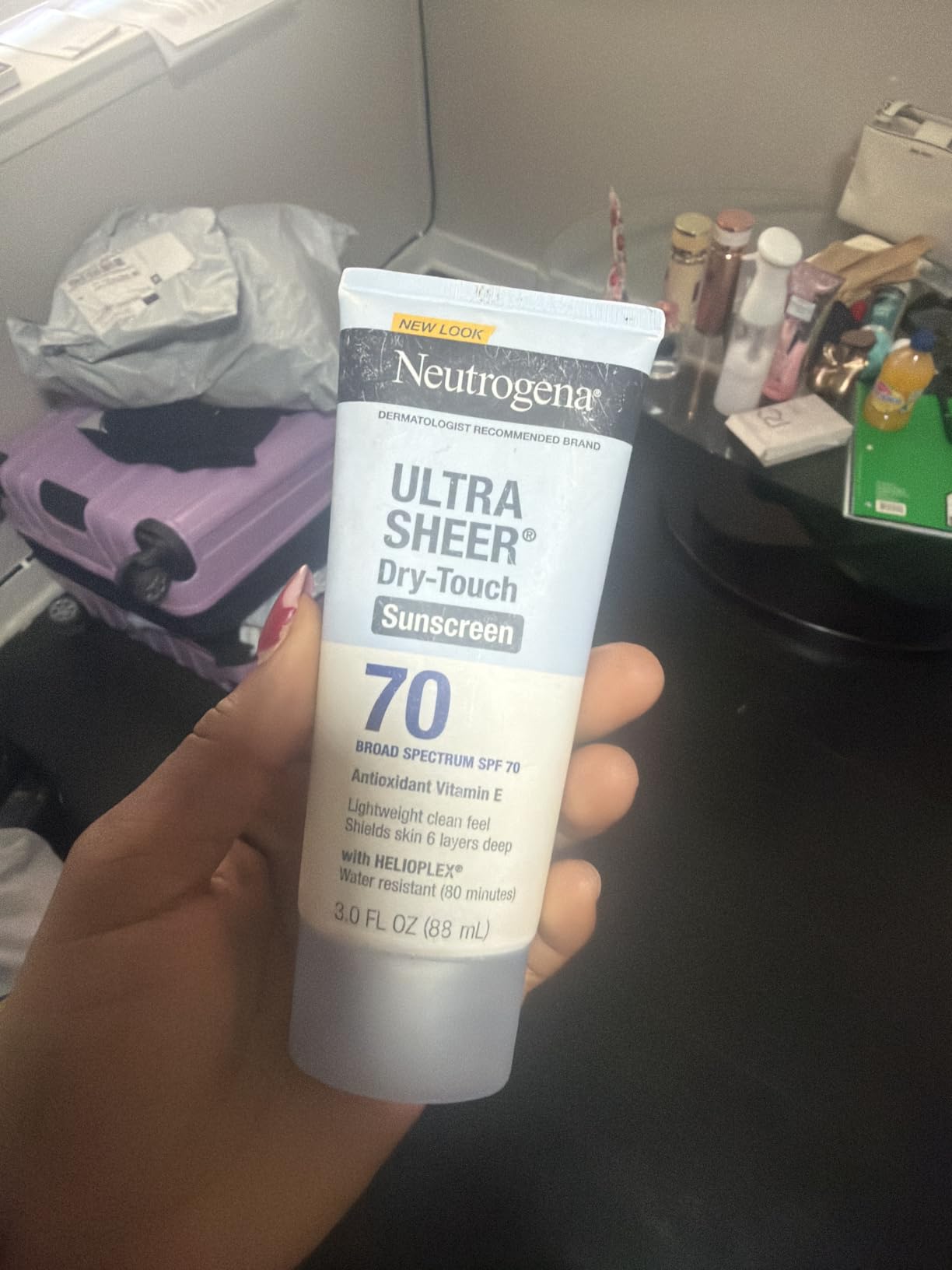 Neutrogena Ultra Sheer Dry Touch Sunscreen Lotion SPF 70 Broad Spectrum UVA UVB Protection Lightweight Water Resistant up to 80 Minutes customer photo 2