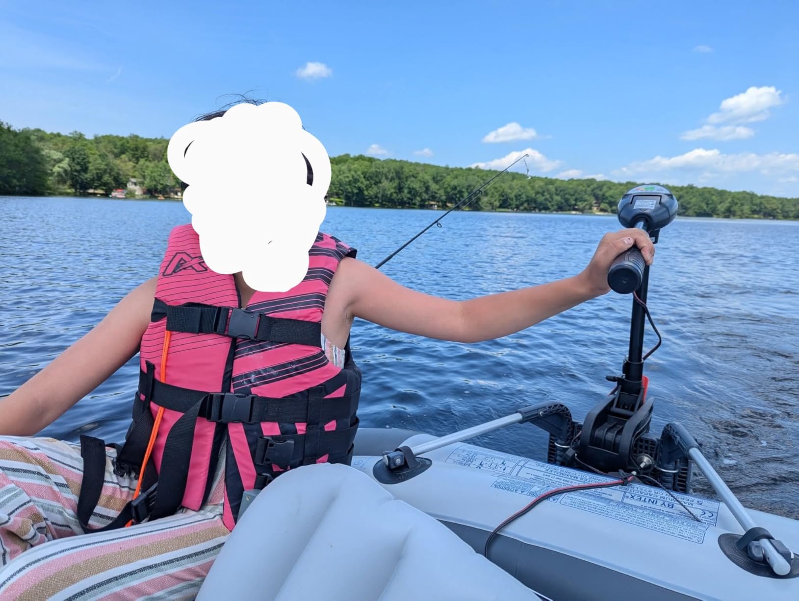 INTEX 68631E Transom Trolling Motor: Easy to Attach - Built-In Battery Meter - Quiet Motor - Weed Escape Mode - Suitable for Freshwater and Saltwater customer photo 2