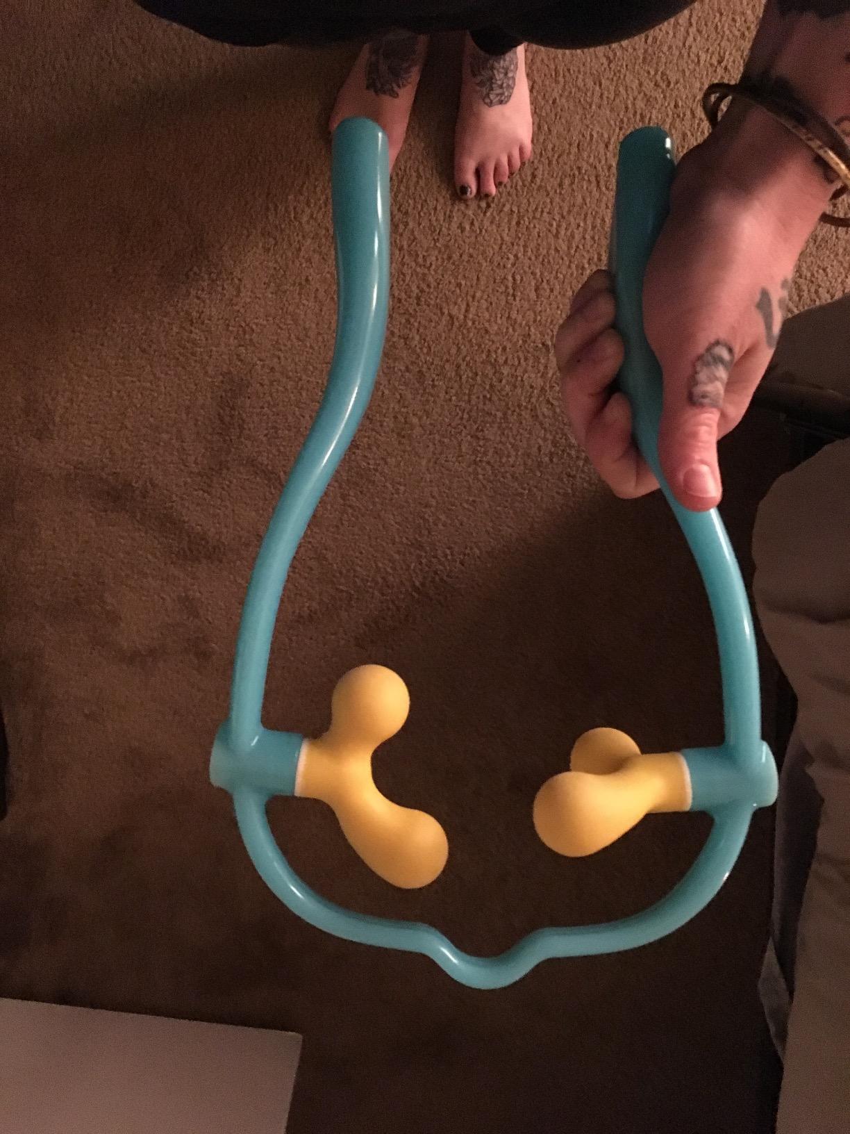 Lindo Shiatsu Neck Massager - Adjustable Knobs for Four-Point Gentle Shiatsu or Two-Point Deep Tissue Massage customer photo 2