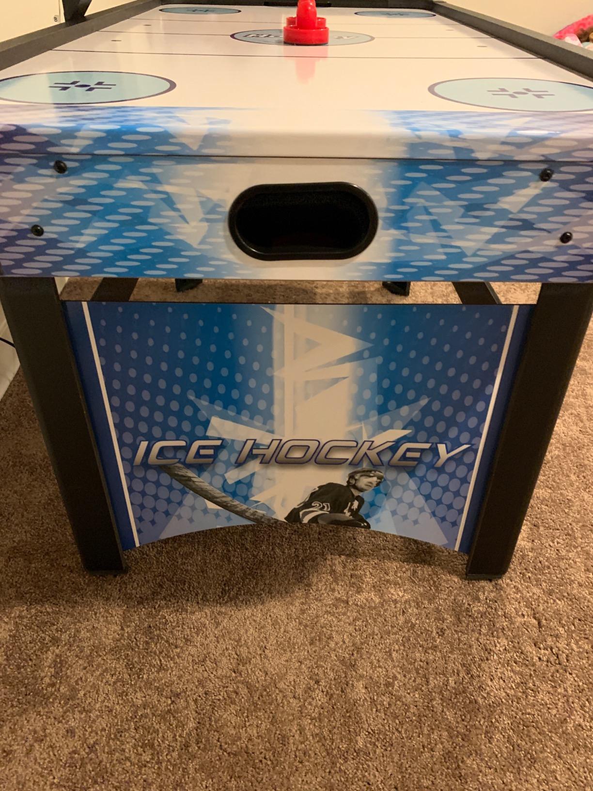 Hathaway Face-Off 5-Foot Air Hockey Game Table for Family Game Rooms with Electronic Scoring, Free Pucks & Strikers customer photo 1