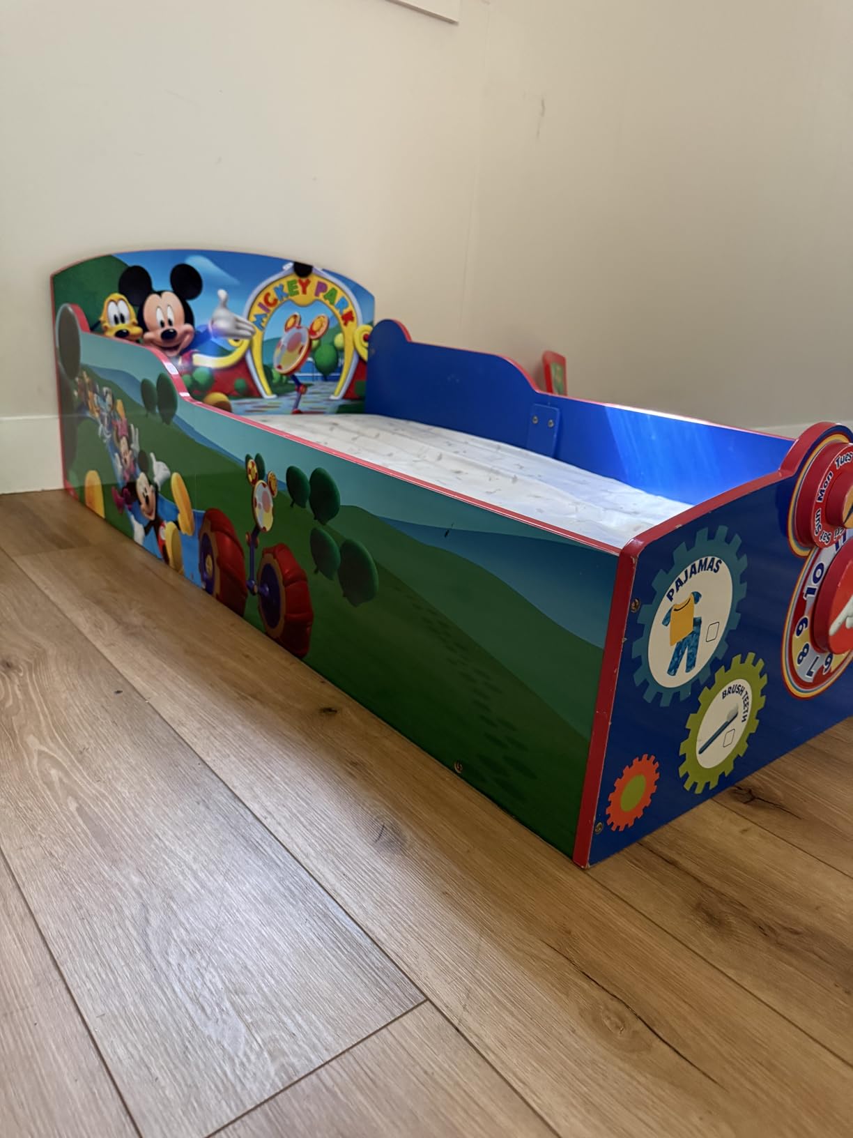 Delta Children Disney/Pixar Cars Wood Toddler Bed customer photo 2