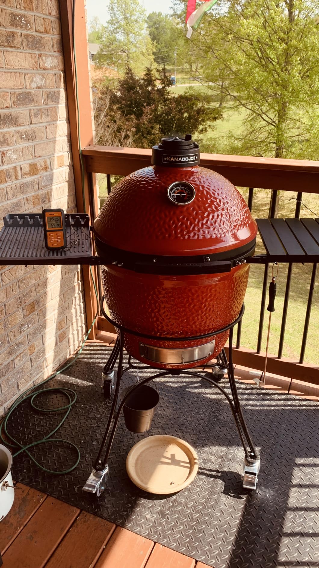 Classic Joe I Premium 18-inch Ceramic Charcoal Grill and Smoker in Red with Cart, Side Shelves, Grill Gripper, and Ash Tool. 250 Cooking Square Inches, 2 Tier Cooking System, Model KJ23RH customer photo 1