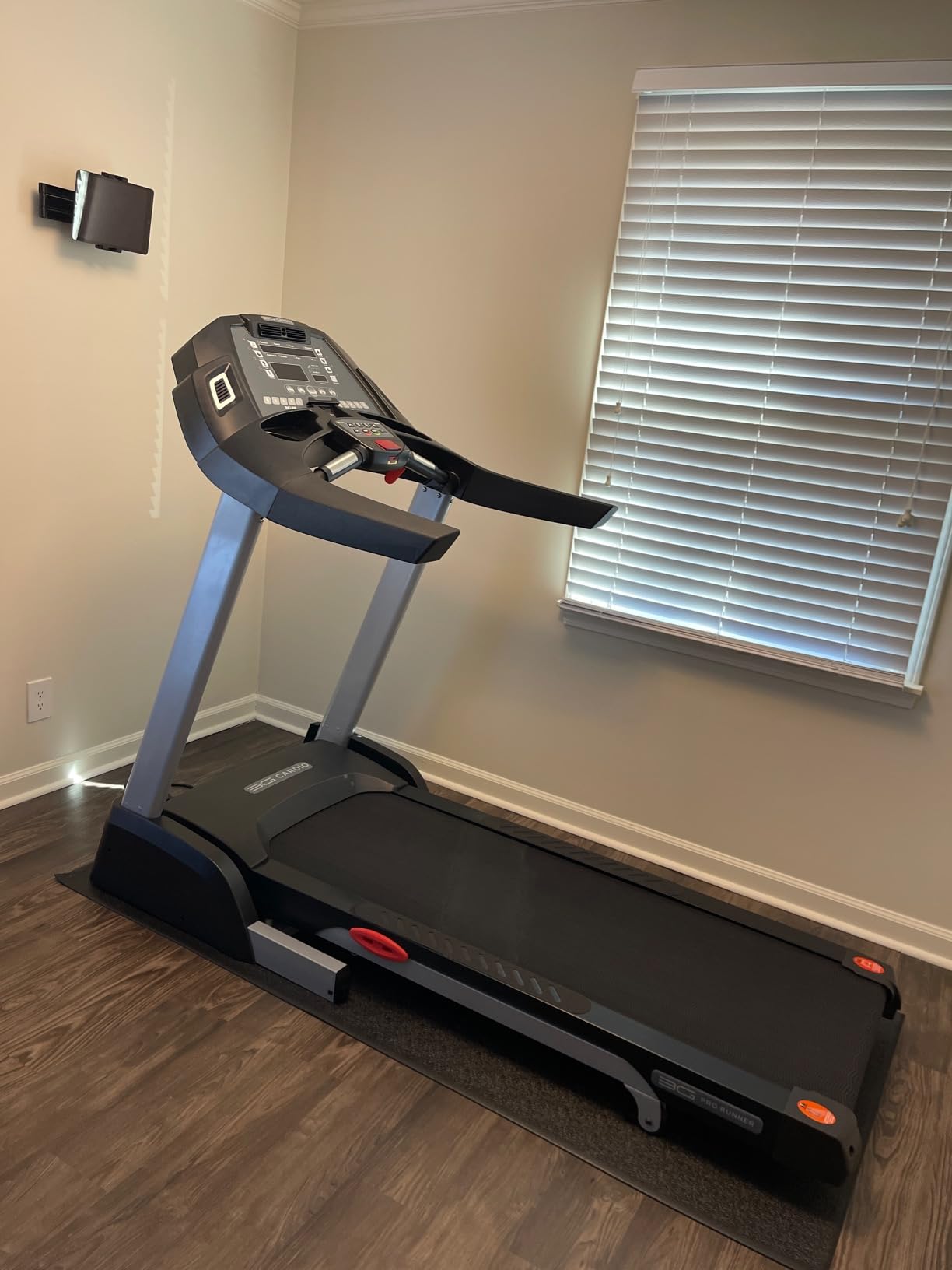 3G Cardio Pro Runner X Treadmill - Heavy Duty Construction - FreeSync FTMS Bluetooth - Foldable - Orthopedic Belt - 350 lb Capacity customer photo 1