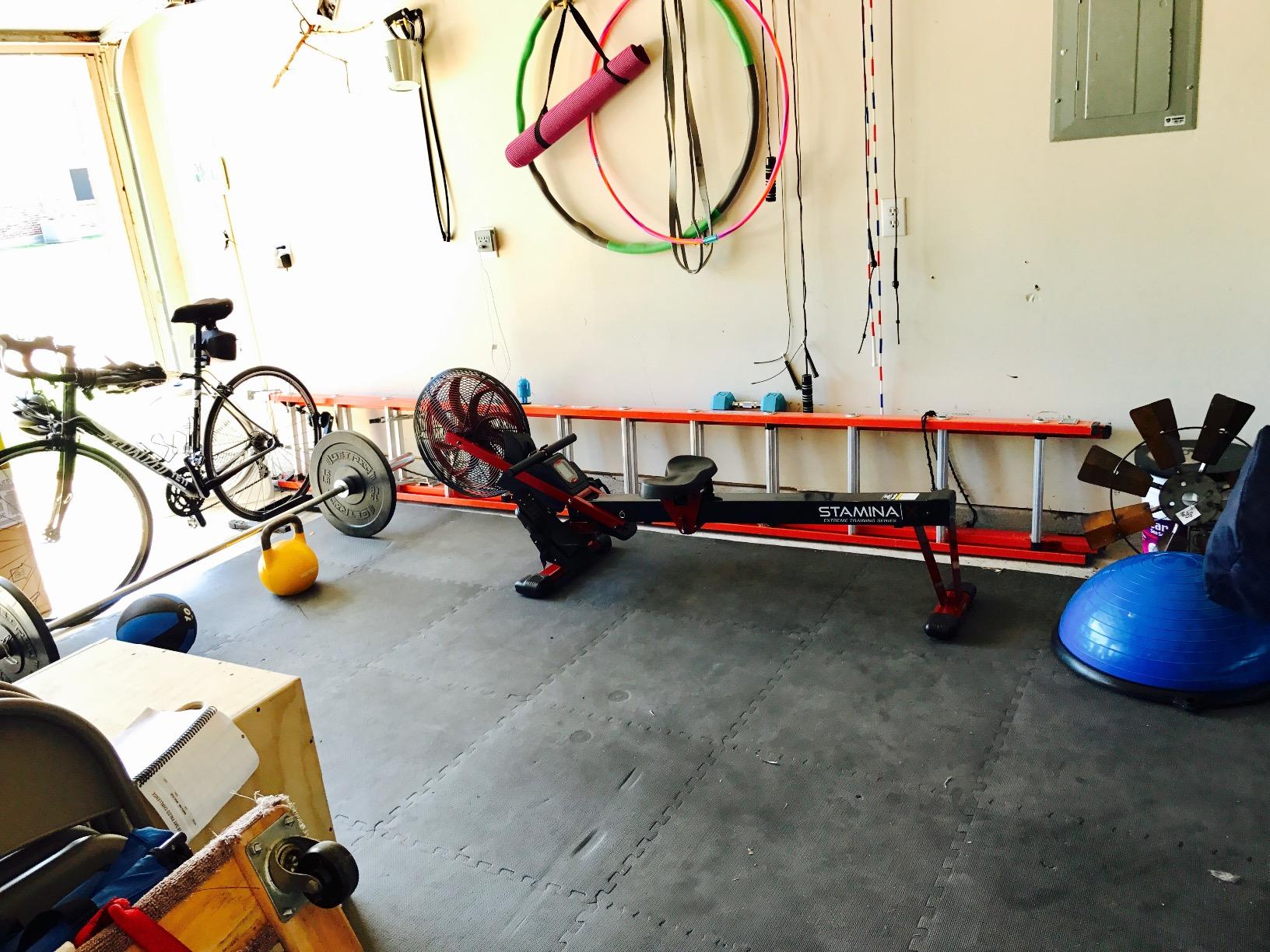 Stamina X Air Rower - Rower Machine with Smart Workout App - Rowing Machine with Air Resistance for Home Gym Fitness - Up to 250 lbs Weight Capacity customer photo 1