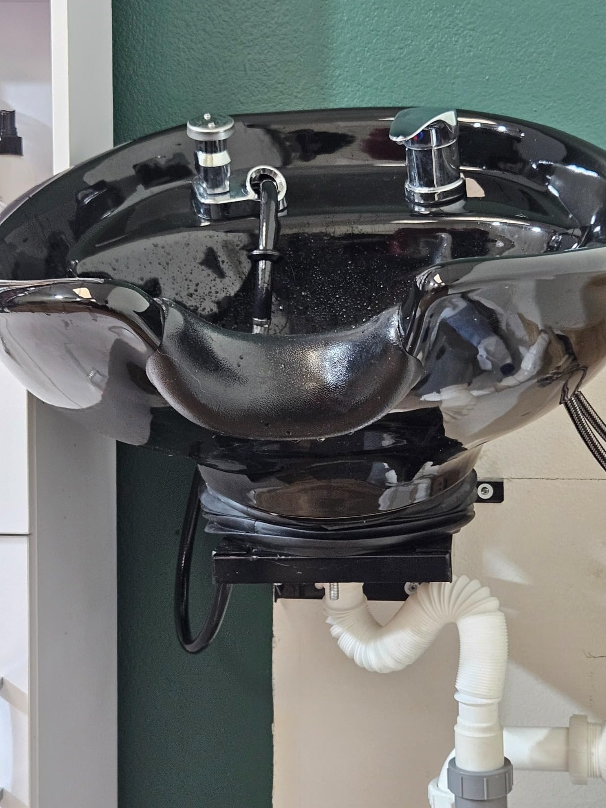 Fully Tilting and Wall-Mounted Ceramic Shampoo Bowl, Black Salon Sink, Beauty Salon Equipment for Hair Stylists - TLC-B07-WT - eMark Beauty customer photo 1