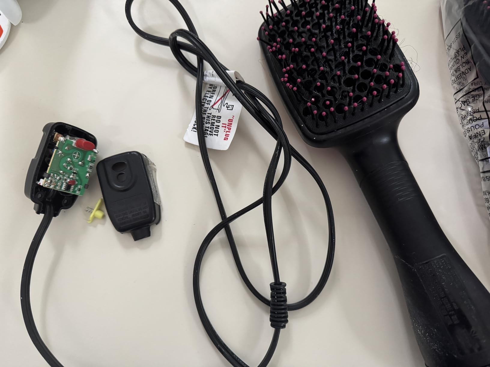 Revlon One-Step Hair Dryer and Styler, All-in-One Hair Brush Straightener for Salon-Quality Smooth & Straight Styles, Black customer photo 2