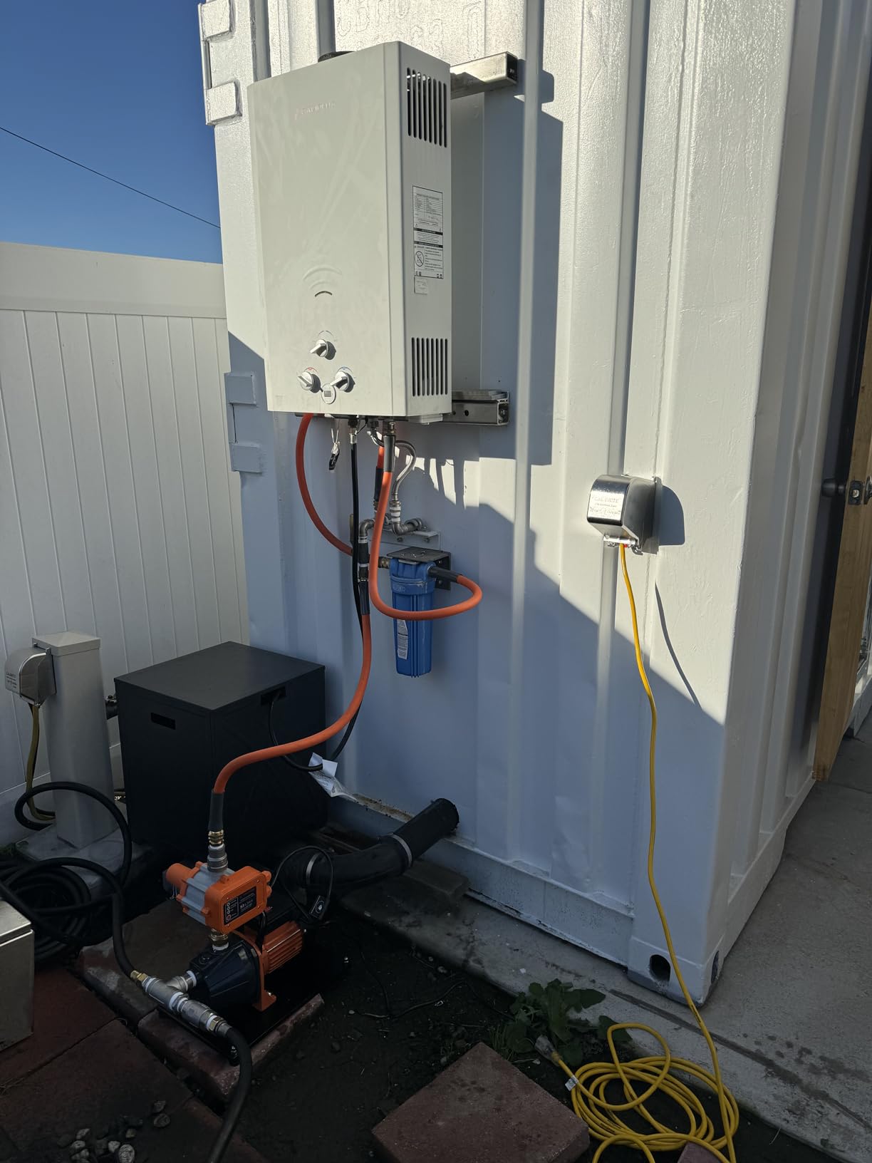 Truper 1 HP High-Performance Water Pressure Booster Pump, Automatic Inline Pressure Boosting System for Whole-House Residential Utility and Irrigation customer photo 1
