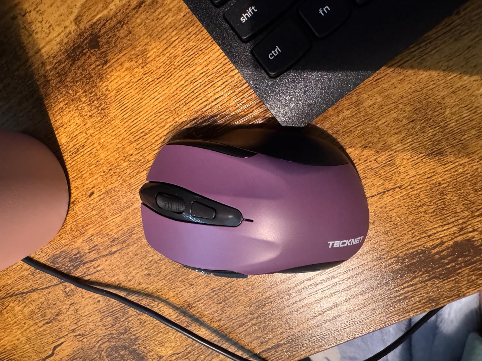 TECKNET Wireless Mouse, 2.4G Ergonomic Optical Mouse, Computer Mouse for Laptop, PC, Computer, Chromebook, Notebook, 6 Buttons, 24 Months Battery Life, 2600 DPI, 5 Adjustment Levels - Purple customer photo 1