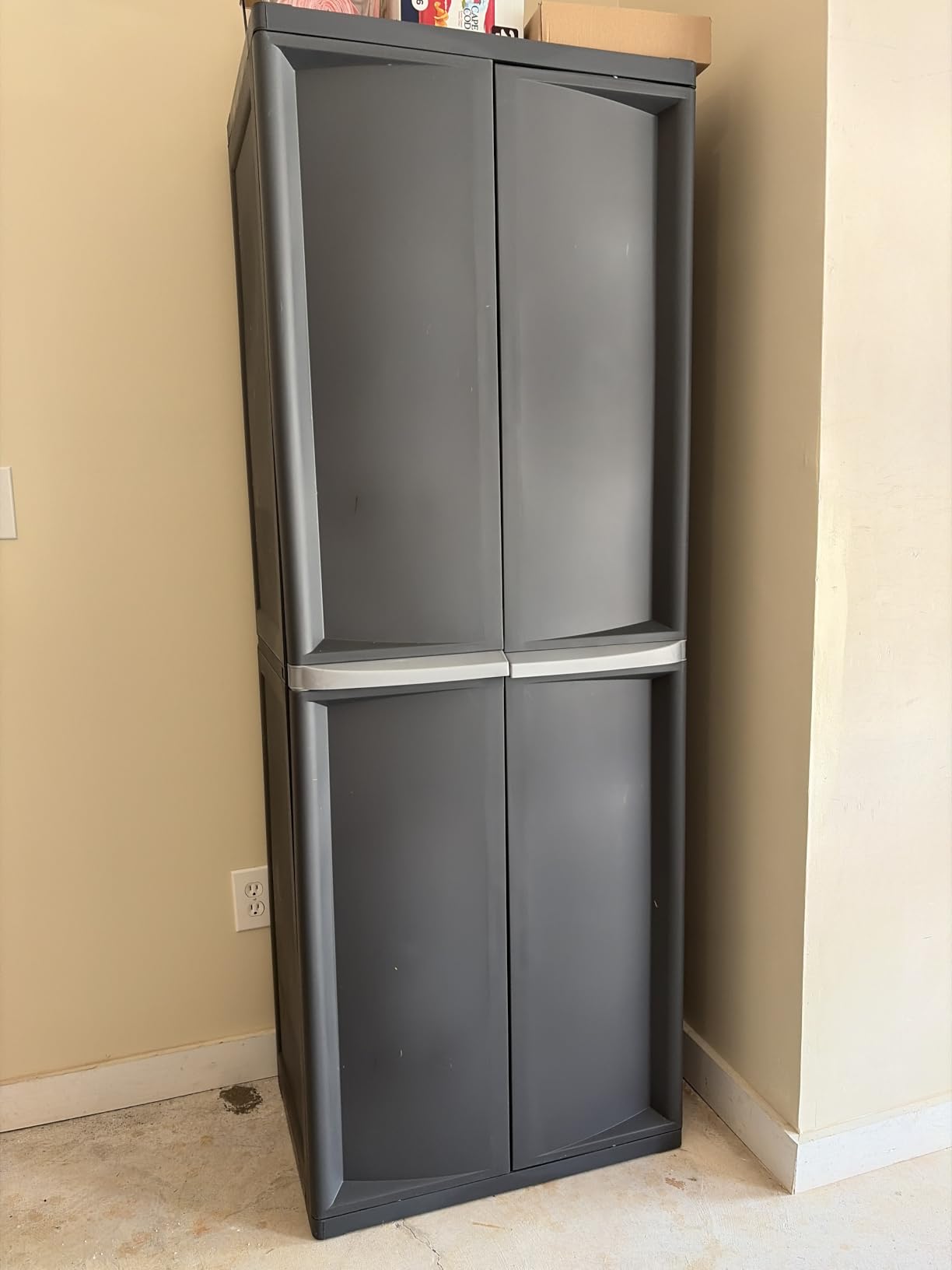 Sterilite 4 Shelf Cabinet, Lockable Utility Storage w/ Adjustable Shelves, Gray customer photo 1