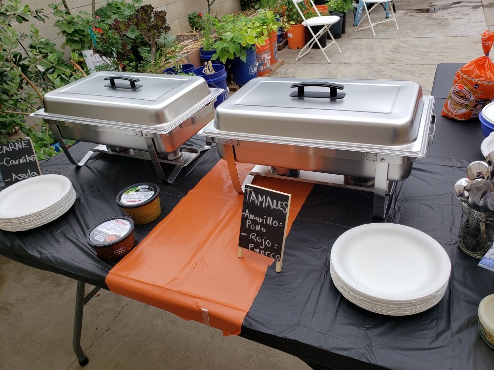 Sterno Buffet Kit Foldable Chafing Dish Buffet Set - Chafing Dishes for Buffet & Catering Food Warmers - Catering Supplies & Food Warming Trays for Buffet Party - 8-Piece Chafing Dish Set customer photo 1