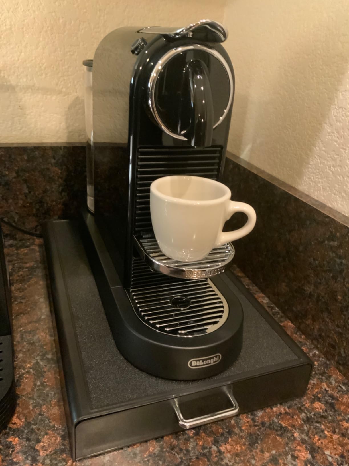 CitiZ Original Espresso Machine by De'Longhi, Black customer photo 1