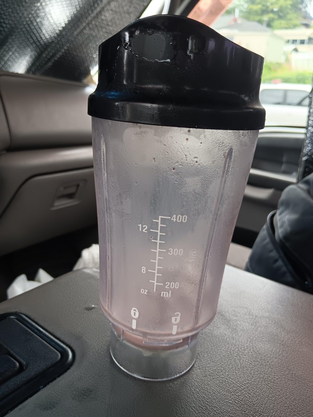 Ascent 100% Whey Protein Powder - Post Workout Whey Protein Isolate, Zero Artificial Flavors & Sweeteners, Soy & Gluten Free, 5.5g BCAA, 2.6g Leucine, Essential Amino Acids, Chocolate 4 lb customer photo 1