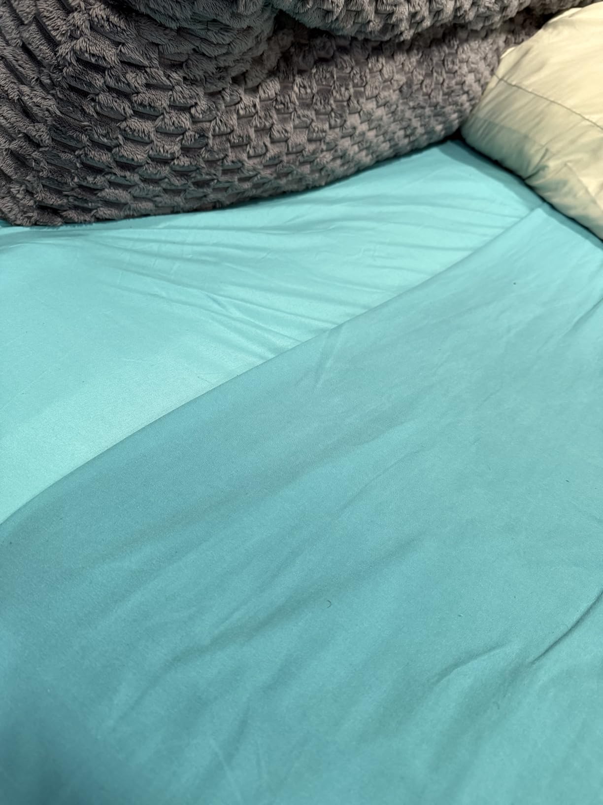 Bare Home Hotel Luxury Queen Sheet Set, Extra Soft - 6 Piece Set - Deep Pockets - Easy Fit - Cooling & Breathable - Wrinkle, Fade, Stain Resistant - Includes 4 Pillowcases (Queen, Light Grey) customer photo 2