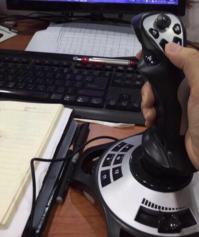 PC Joystick, USB Gaming Flight Simulator Game Controller with Vibration Function and Throttle Control, PXN 2113 Wired Gamepad Flight Sim Stick for PC/Computer(Windows Only, Not for Apple Devices/PS4/PS5/Xbox One/Switch) customer photo 2
