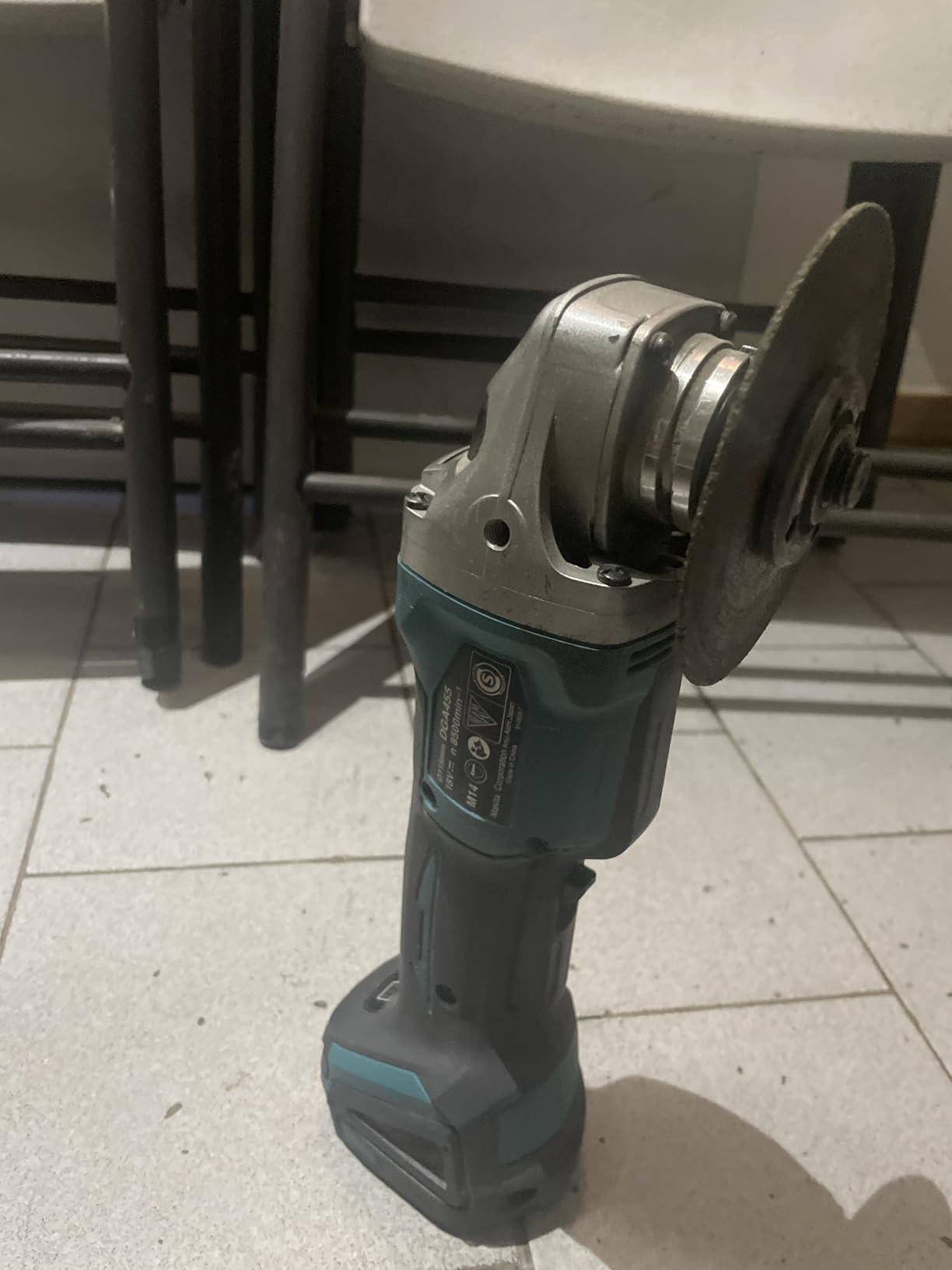 XAG04Z 18V LXT Lithium-Ion Brushless Cordless 4-1/2