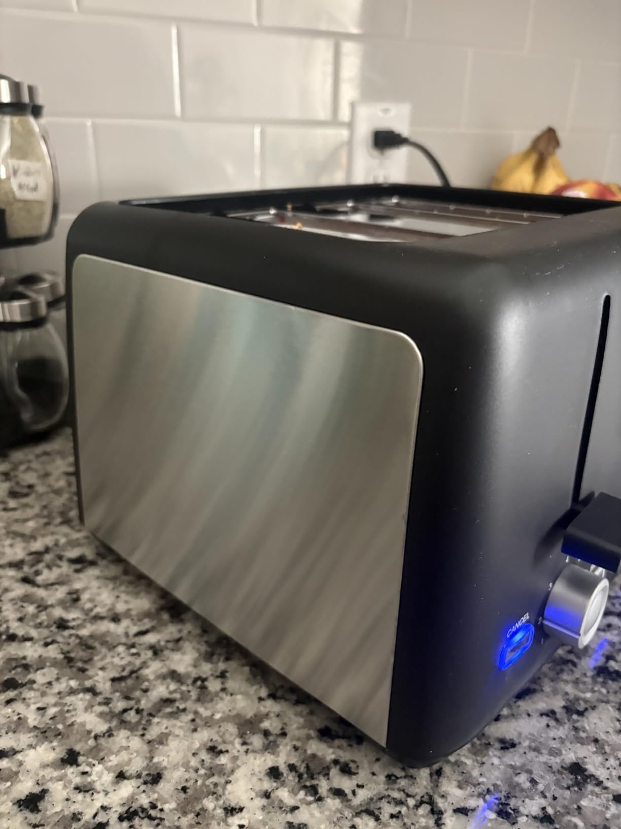 Amazon Basics 2 Slice Toaster, Extra Wide Slots for Bagels, 6 Browning Settings, Removable Crumb Tray, Defrost/Cancel/Bagel Buttons, Cord Wrap, 900W, Black & Silver customer photo 2