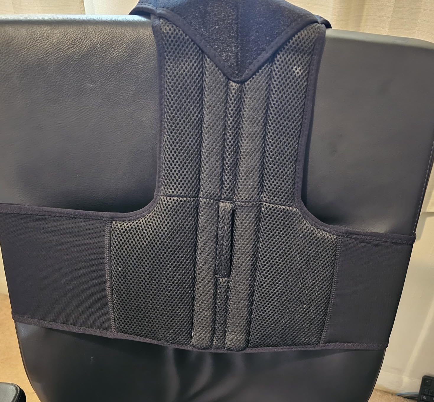 DIANMEI Back Brace Posture Corrector for Women and Men, Back Braces for Upper and Lower Back Pain Relief, Adjustable and Fully Back Support Improve Posture and Lumbar Support(M, 30