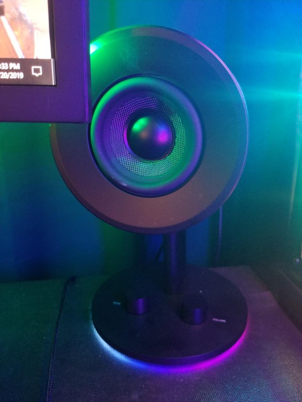 Razer Nommo Chroma Gaming Speakers customer photo 1
