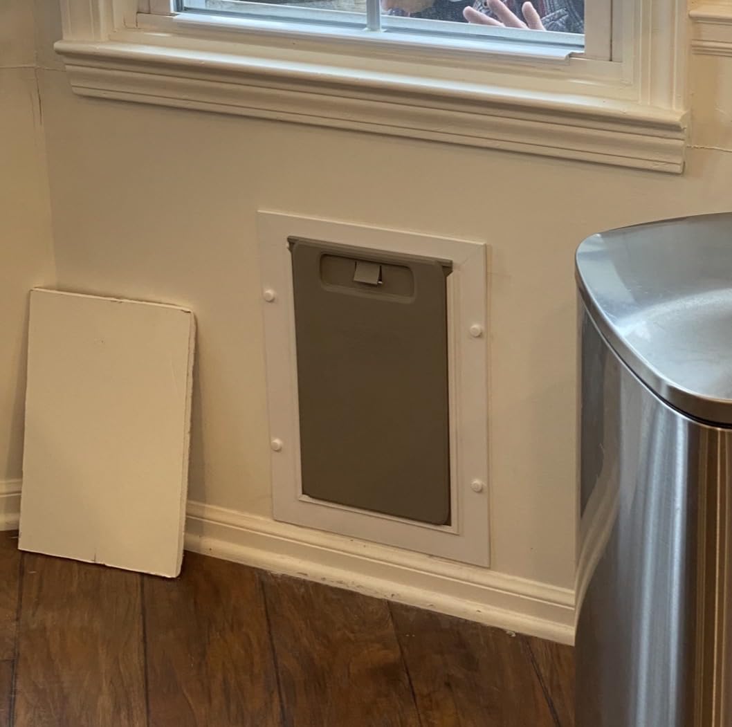 PetSafe Never Rust Wall Entry Pet Door - Telescoping Frame - Insulates Better Than Metal, Energy Efficient - Interior & Exterior, Weatherproof, Easy to Install & Clean - L customer photo 1