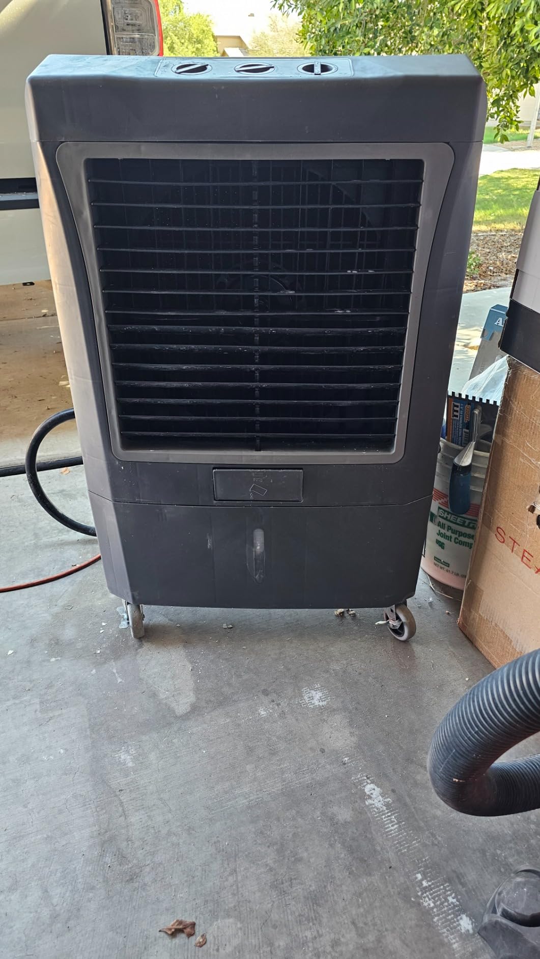 Hessaire MC37V Mobile Evaporative Cooler customer photo 1