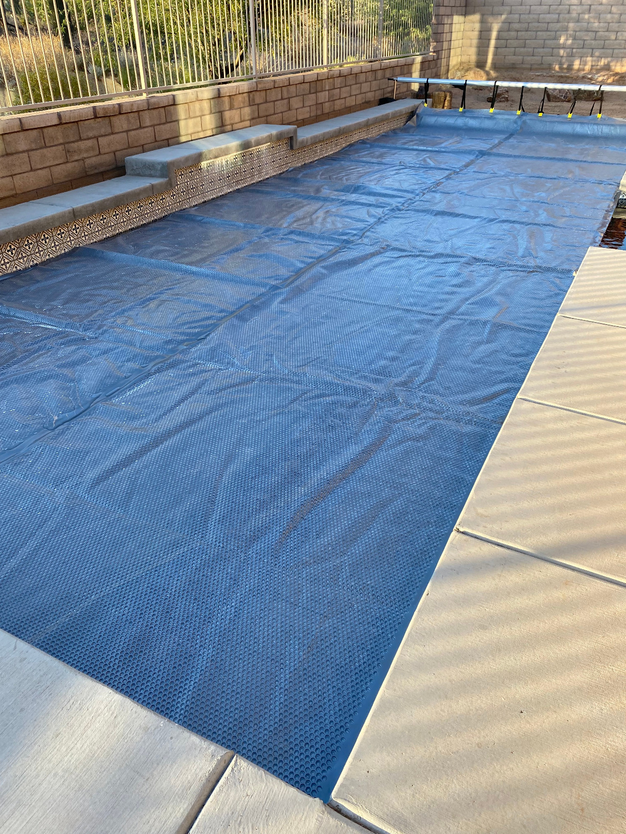 VINGLI Pool Cover Reel Set Pool Solar Cover Reel for Inground Swimming Pool, Aluminum Solar Swimming Inground Cover Blanket Reel (Upgrade) (18 Feet) customer photo 2