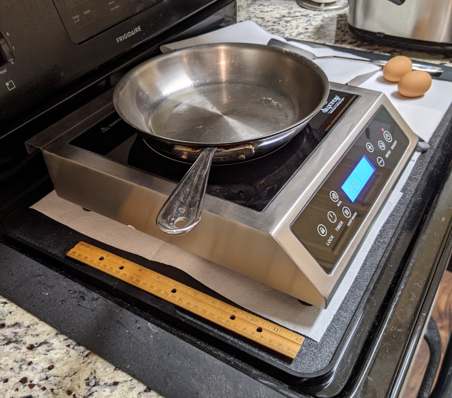 Duxtop Professional Portable Induction Cooktop, Commercial Range Countertop Burner, 1800 Watts Induction Burner with Sensor Touch and LCD Screen, P961LS/BT-C35-D customer photo 1