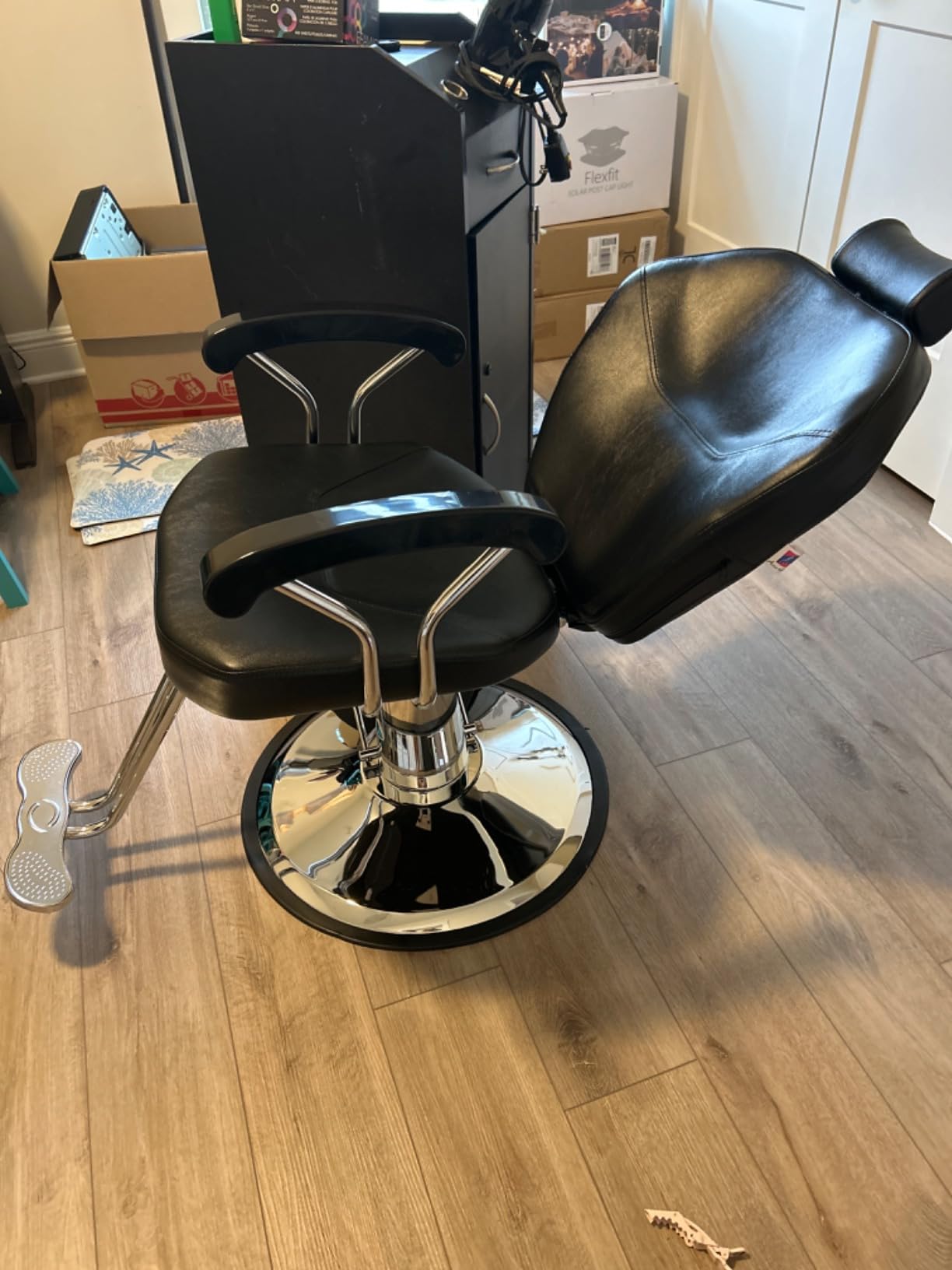 Artist hand Barber Chair for Barbershop Hydraulic Reclining Salon Chair for Hair Stylist - 360 Swivel, 20 Inch Wide Seat, Tattoo & Beauty Spa Equipment, Black PU Leather customer photo 2