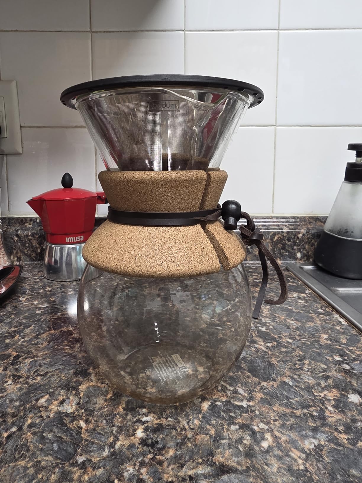 Bodum 34oz Pour Over Coffee Maker, High-Heat Borosilicate Glass with Reusable Stainless Steel Filter and Cork Grip - Made in Portugal customer photo 2