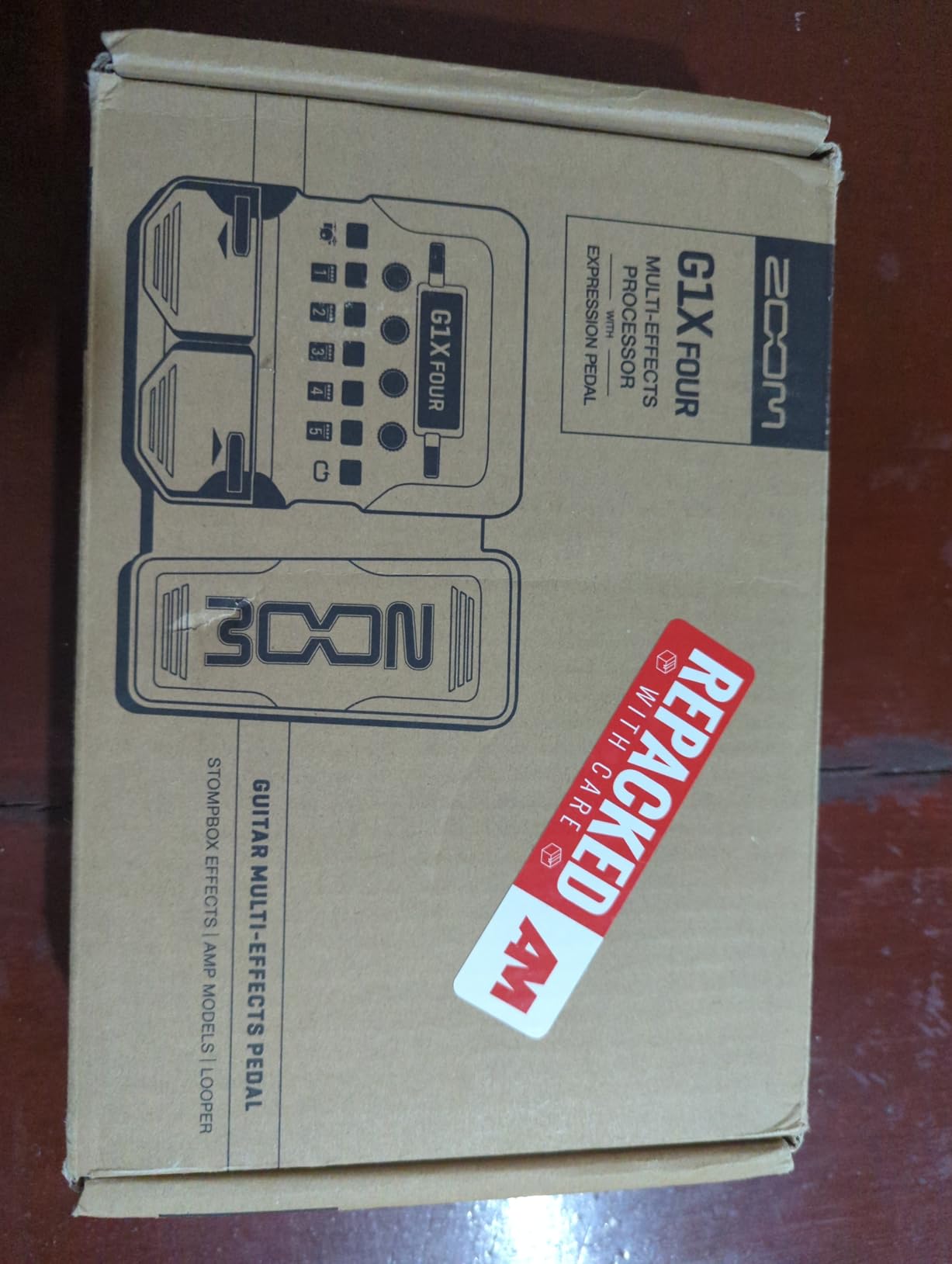 Zoom G1X FOUR Guitar Multi-Effects Processor with Expression Pedal, 70+ Effects & Amp Modeling, Looper, Rhythm Section, Tuner customer photo 2