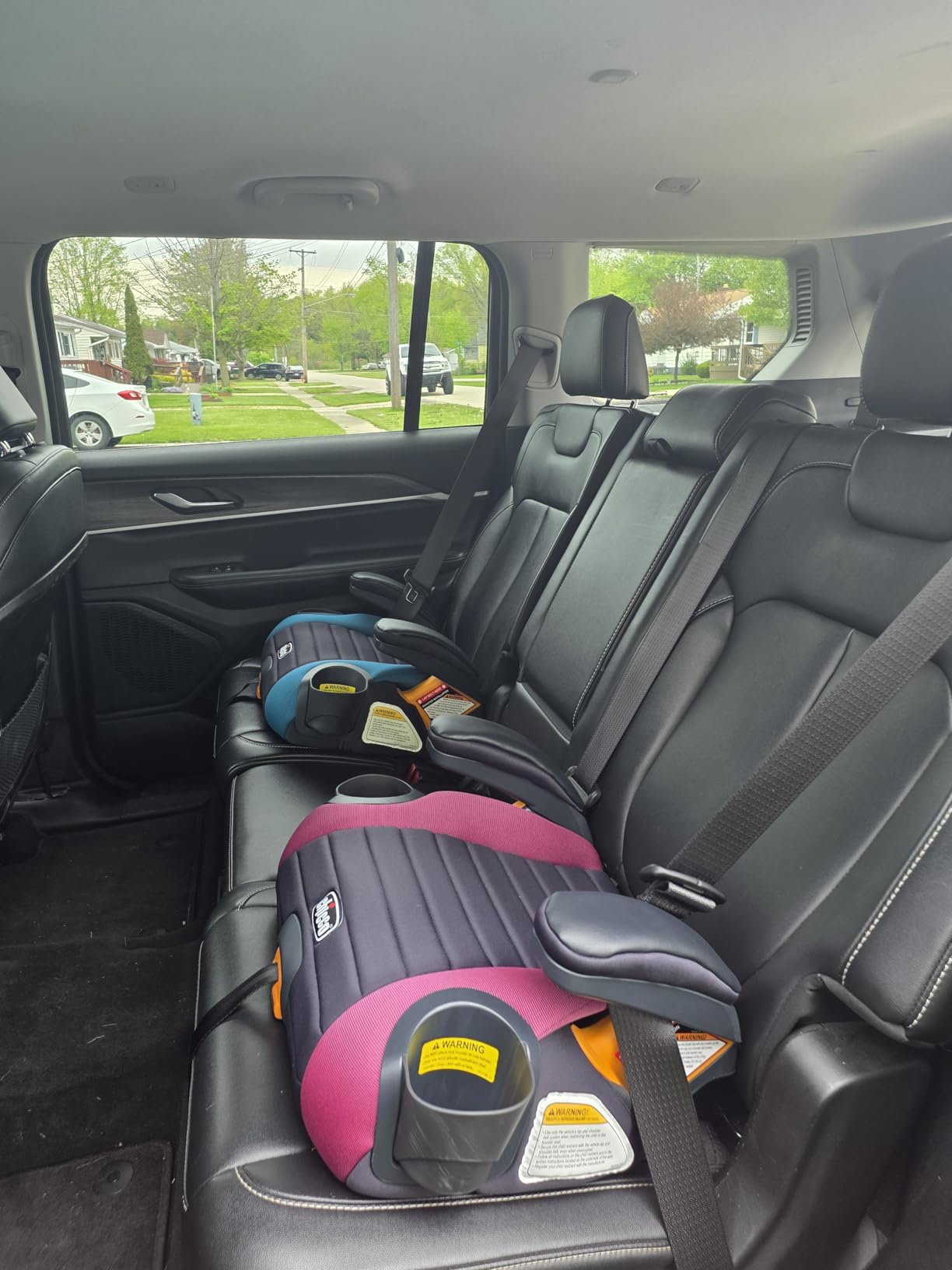 Chicco GoFit Plus Backless Booster Car Seat with Latch Attachment and Quick-Release Latch Removal, Travel Booster Seat for Car, Portable Car Booster Seat for Children 40-110 lbs., Stream/Blue customer photo 1